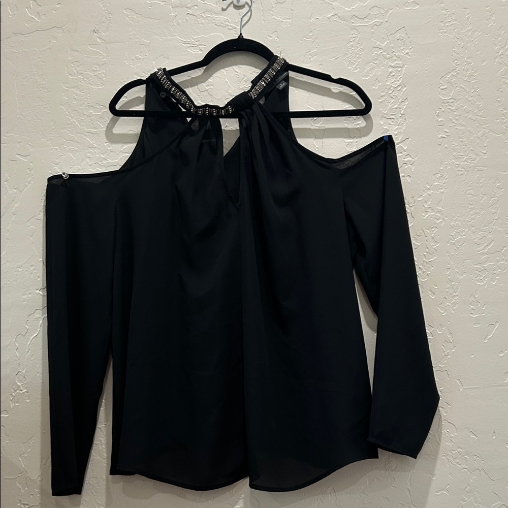 BOLD elements Black Cold Shoulder Blouse